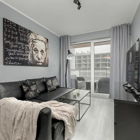 Kasprowicza 20 Swimming Pool By Jantar コウォブジェク