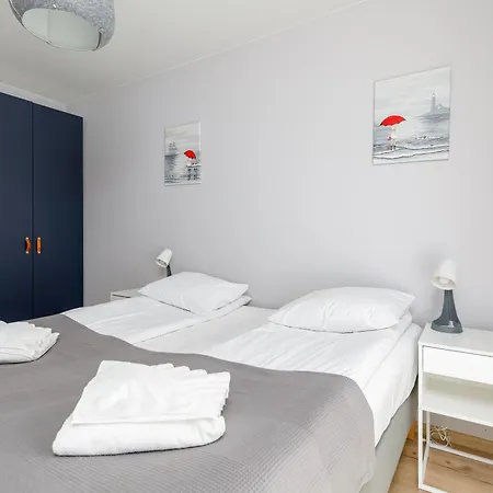 Kasprowicza 20 Swimming Pool By Jantar * コウォブジェク