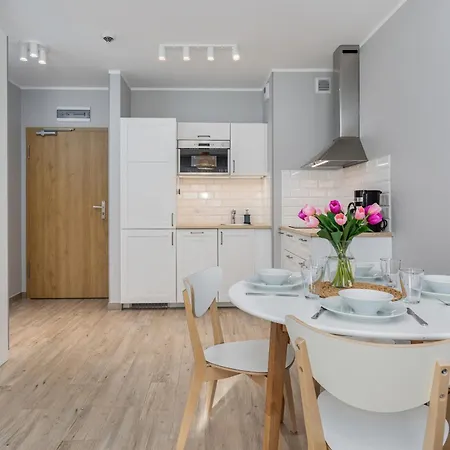 Kasprowicza 20 Swimming Pool By Jantar コウォブジェク