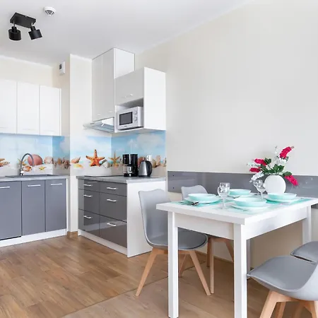 Kasprowicza 20 Swimming Pool By Jantar * コウォブジェク